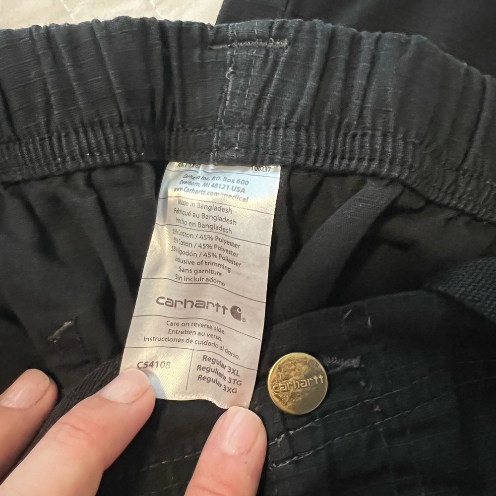 Men’s Carhartt cargo scrub bottoms - Picture 3 of 3